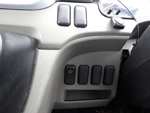 三菱 キャンター TPG-FBA20(2WD)の写真12