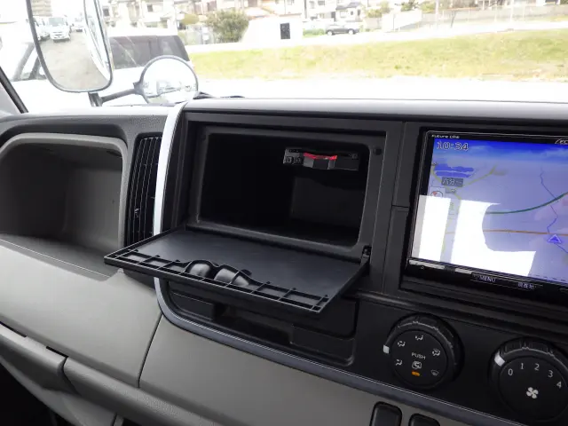 三菱 キャンター TPG-FBA20(2WD)の写真13