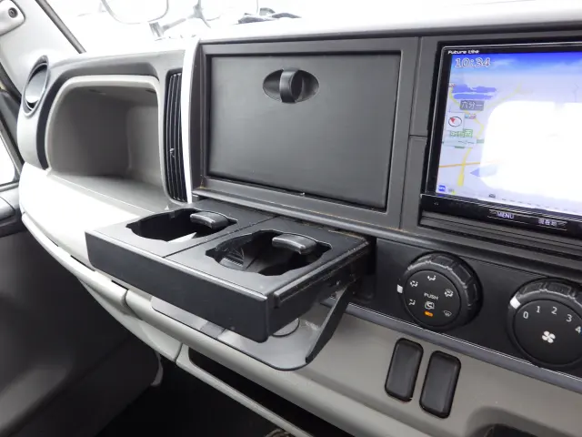 三菱 キャンター TPG-FBA20(2WD)の写真15