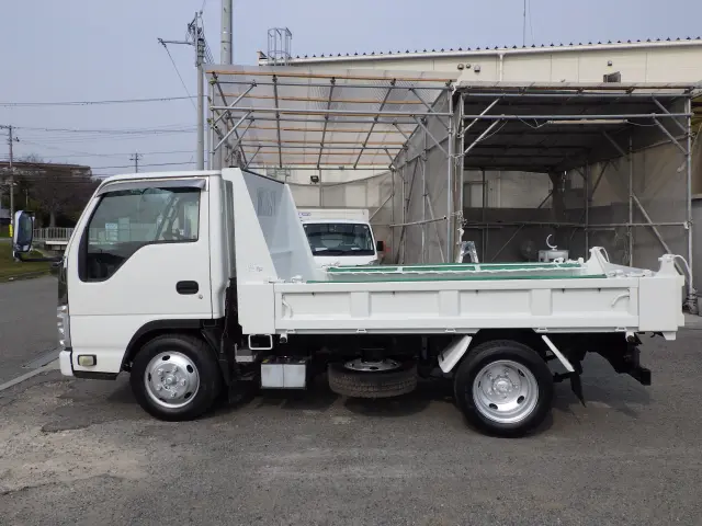 いすゞ エルフ TKG-NJR85AN(2WD)の写真3