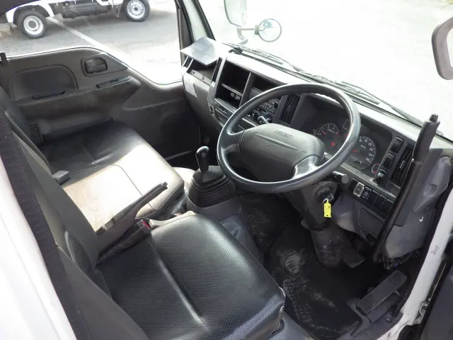 いすゞ エルフ TKG-NJR85AN(2WD)の写真6