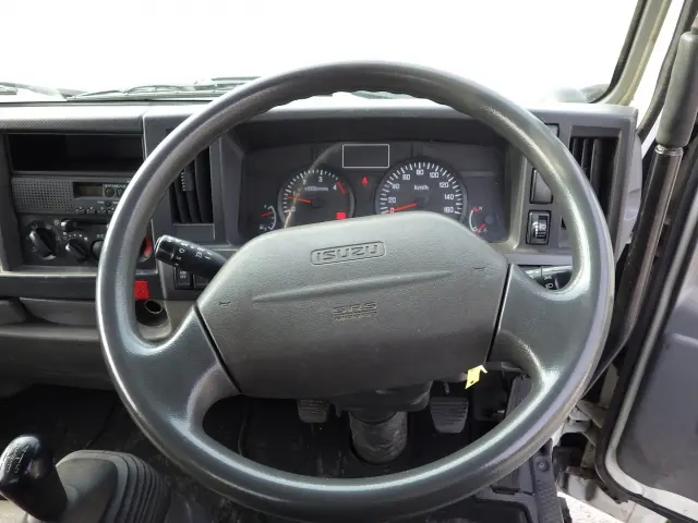 いすゞ エルフ TKG-NJR85AN(2WD)の写真16