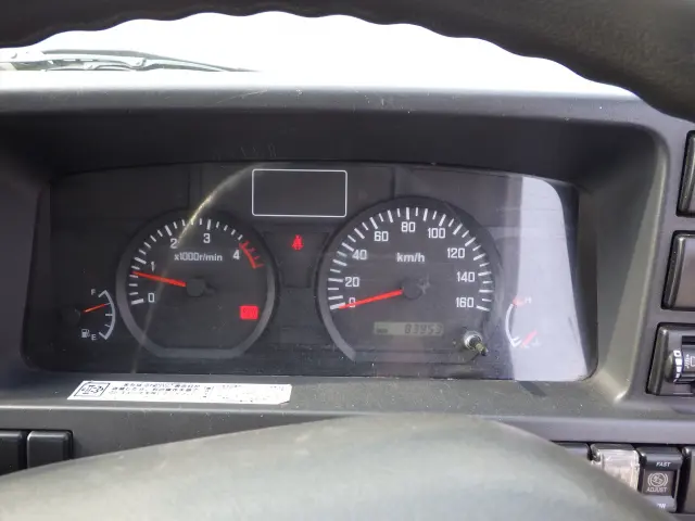 いすゞ エルフ TKG-NJR85AN(2WD)の写真17