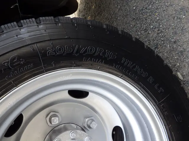 いすゞ エルフ TKG-NJR85AN(2WD)の写真27