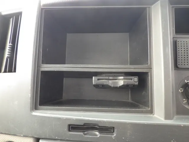 いすゞ エルフ TKG-NJR85A(2WD)の写真11