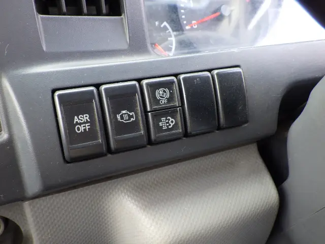 いすゞ エルフ TKG-NJR85A(2WD)の写真12