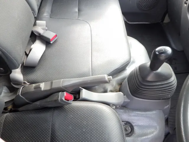 いすゞ エルフ TKG-NJR85A(2WD)の写真16