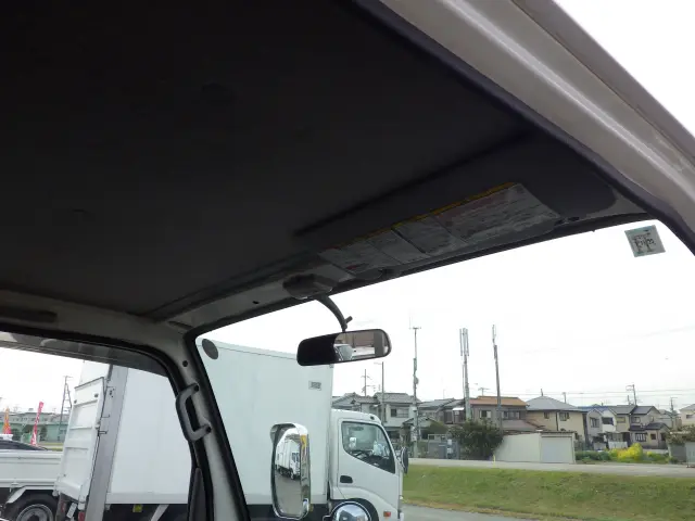 いすゞ エルフ TKG-NJR85A(2WD)の写真19