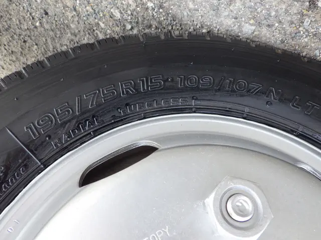 いすゞ エルフ TKG-NJR85A(2WD)の写真27