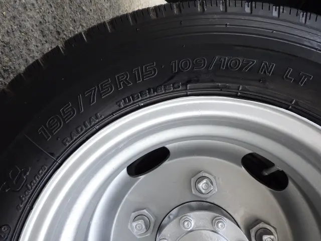 いすゞ エルフ TKG-NJR85A(2WD)の写真29