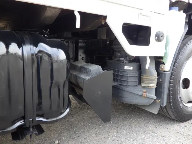 いすゞ エルフ TKG-NJR85A(2WD)の写真33