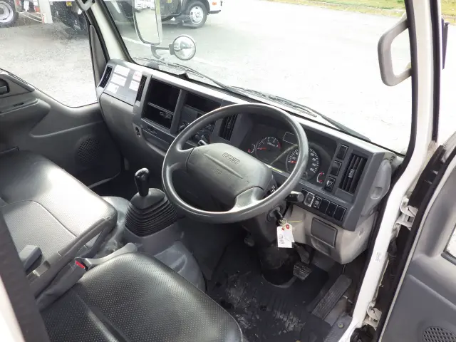 いすゞ エルフ TKG-NJR85A(2WD)の写真6