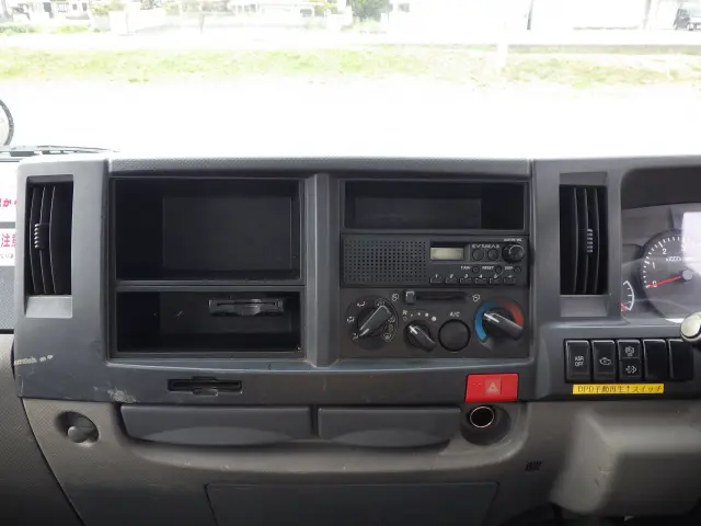 いすゞ エルフ TKG-NJR85A(2WD)の写真9