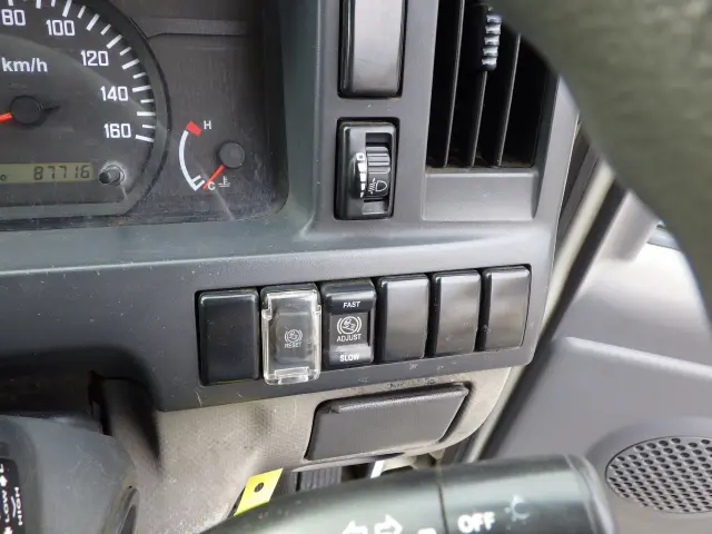 いすゞ エルフ TKG-NJR85A(2WD)の写真14