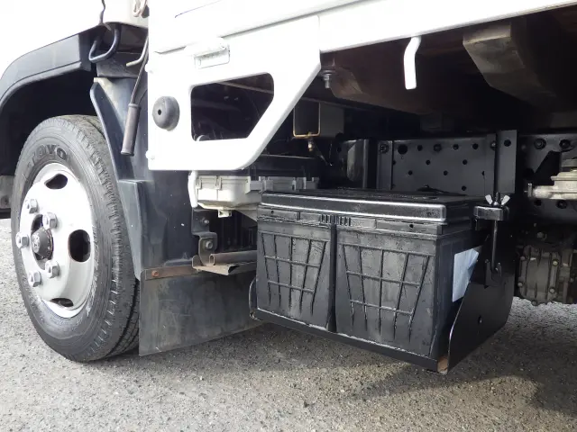 いすゞ エルフ TKG-NJR85A(2WD)の写真37