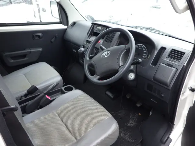 トヨタ タウンエーストラック DBF-S402U(2WD)の写真6