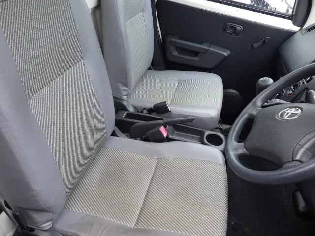 トヨタ タウンエーストラック DBF-S402U(2WD)の写真7