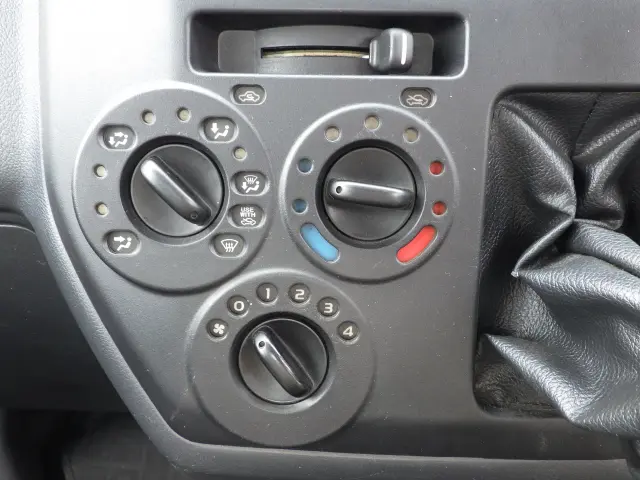 トヨタ タウンエーストラック DBF-S402U(2WD)の写真12