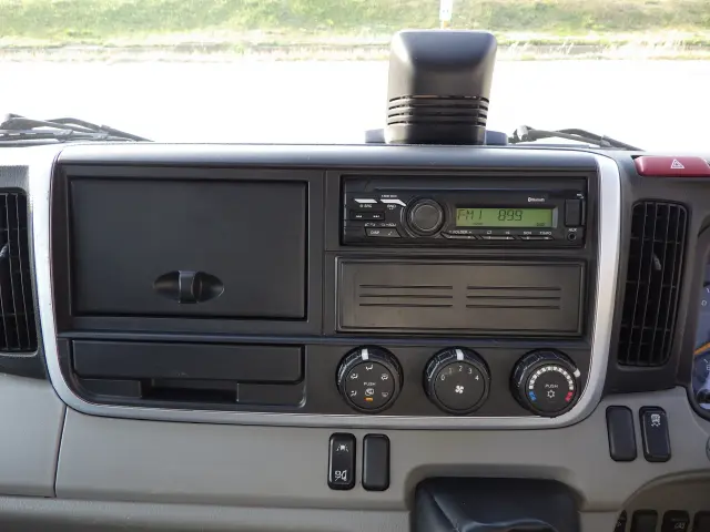 三菱 キャンター 2RG-FBA60(2WD)の写真9