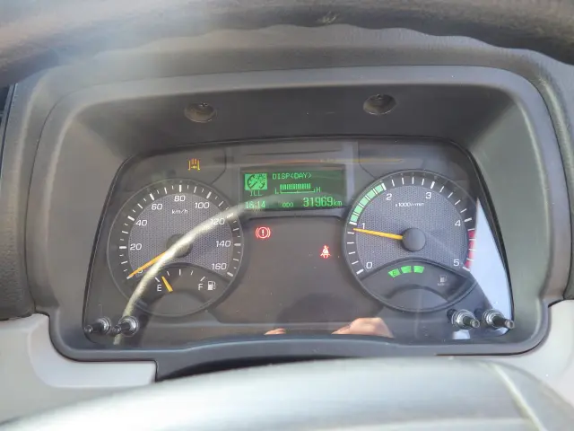 三菱 キャンター 2RG-FBA60(2WD)の写真17