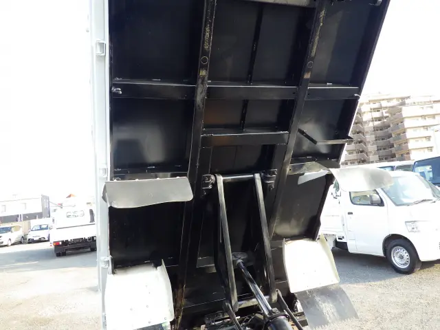 三菱 キャンター 2RG-FBA60(2WD)の写真34