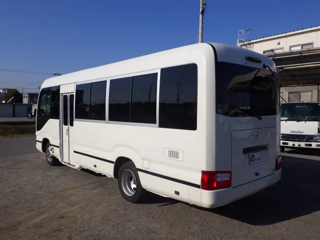 トヨタ コースター SKG-XZB70(2WD)の写真2