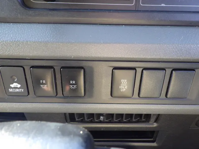 トヨタ コースター SKG-XZB70(2WD)の写真15