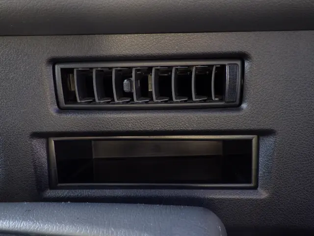 トヨタ コースター SKG-XZB70(2WD)の写真16