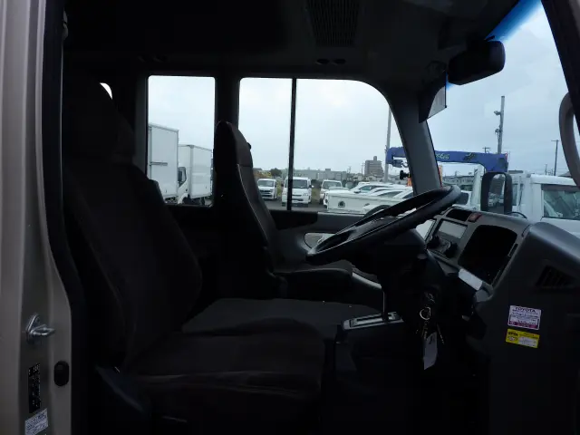 トヨタ コースター SDG-XZB70(2WD)の写真7