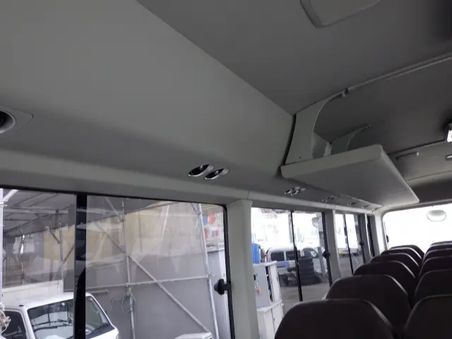 トヨタ コースター SDG-XZB70(2WD)の写真11