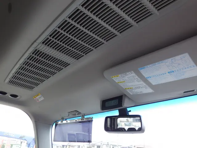 トヨタ コースター SDG-XZB70(2WD)の写真13