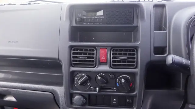 スズキ キャリイ 3BD-DA16T(2WD)の写真9