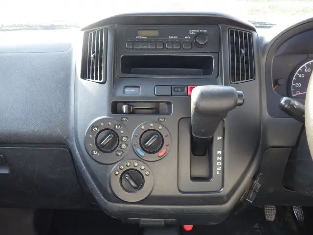 トヨタ ライトエーストラック DBF-S402U(2WD)の写真11