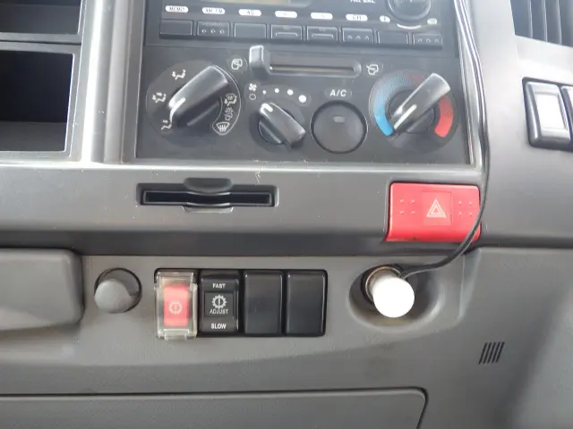 いすゞ エルフ TKG-NMR85AN(2WD)の写真11