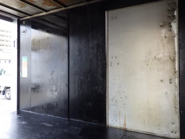 いすゞ エルフ TKG-NMR85AN(2WD)の写真28