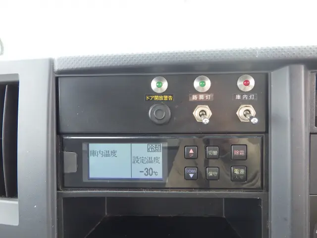 いすゞ エルフ TPG-NHR85AN(2WD)の写真11