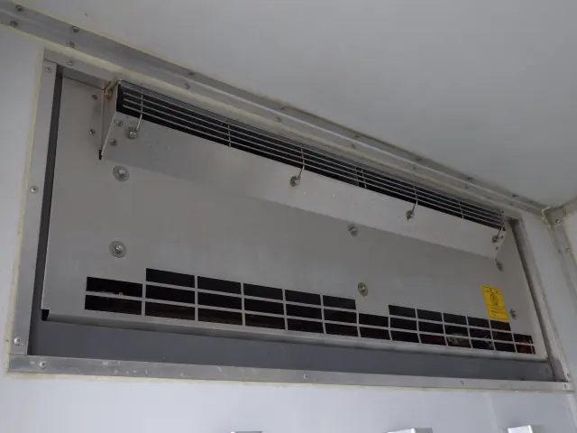 いすゞ エルフ TPG-NHR85AN(2WD)の写真30