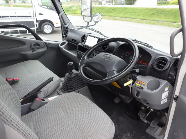 トヨタ ダイナ SKG-XZC605(2WD)の写真6