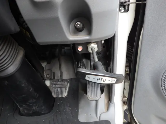 トヨタ ダイナ SKG-XZC605(2WD)の写真13