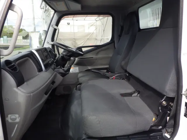 三菱 キャンター TPG-FBA30(2WD)の写真8