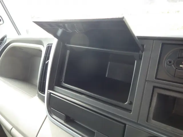 三菱 キャンター TPG-FBA30(2WD)の写真12