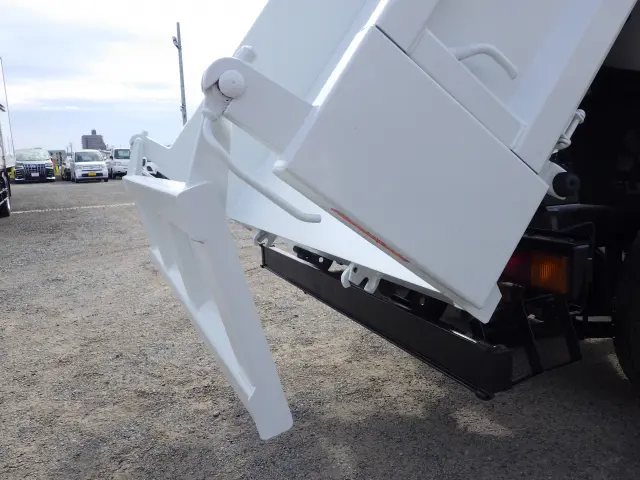 三菱 キャンター TPG-FBA30(2WD)の写真25