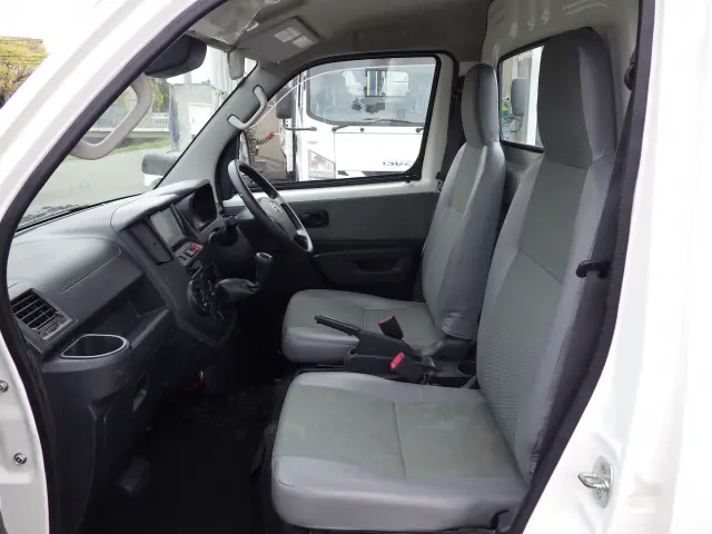 トヨタ タウンエーストラック 5BF-S403U(2WD)の写真8