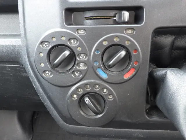 トヨタ タウンエーストラック 5BF-S403U(2WD)の写真12