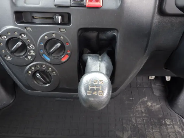 トヨタ タウンエーストラック 5BF-S403U(2WD)の写真13