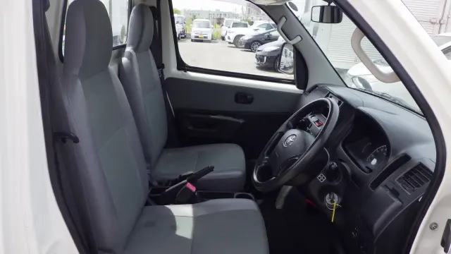 トヨタ ライトエーストラック DBF-S412U(4WD)の写真7