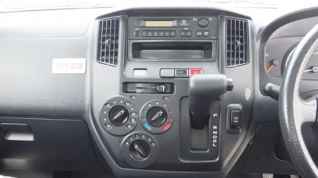 トヨタ ライトエーストラック DBF-S412U(4WD)の写真9