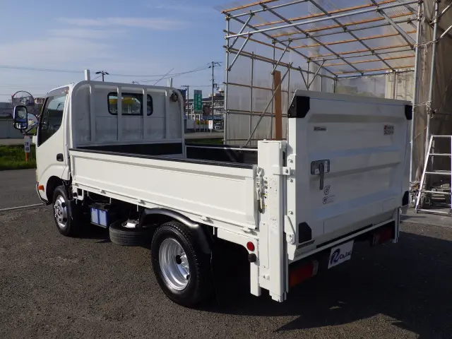 トヨタ トヨエース ＴＫＧ-ＸＺＵ605(2WD)の写真2