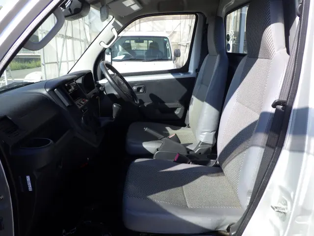 トヨタ タウンエーストラック 5BF-S403U(2WD)の写真8