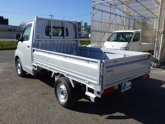 トヨタ タウンエーストラック 5BF-S403U(2WD)の写真24